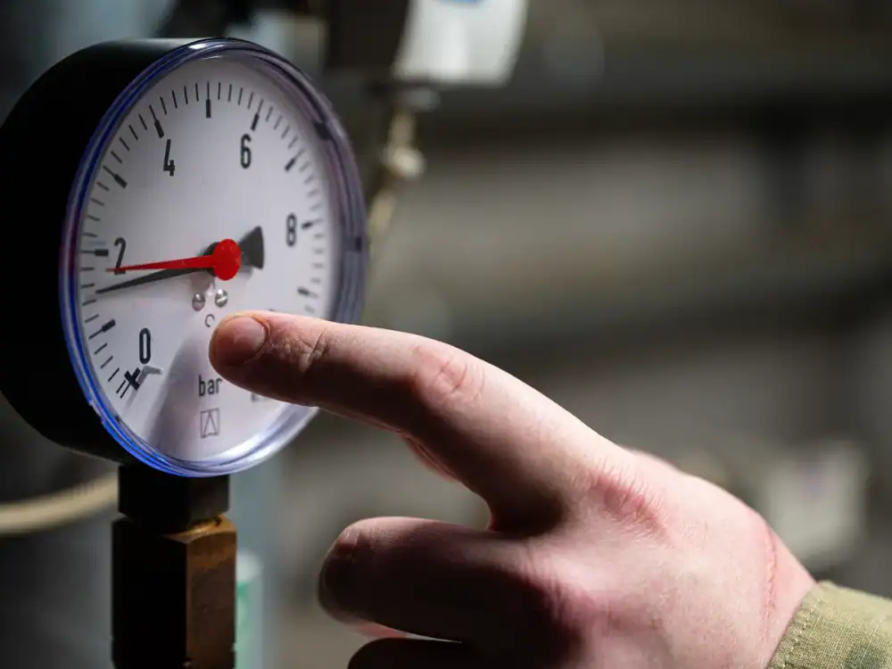 Home heating system pressure gauge